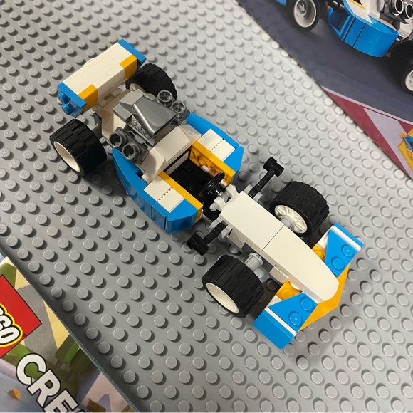 LEGO Creator 3-in-1:  Extreme Engines 31072 - Picture 5 of 8